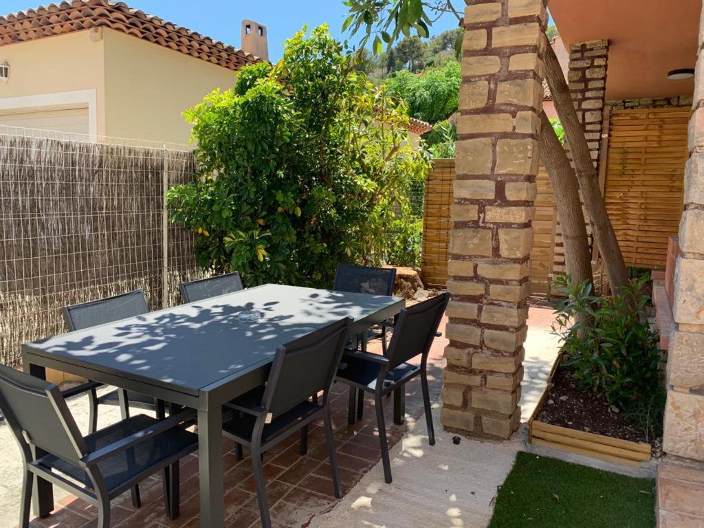 Beaux Appartements 3 Pieces Avec Espaces Exterieurs Et Parking - Proche Plage Hyères Kültér fotó